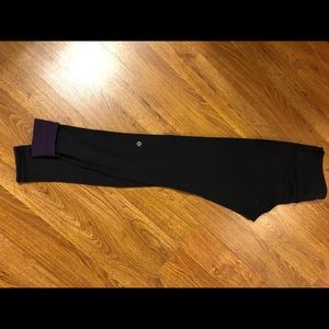 Lululemon black/purple reversible leggings